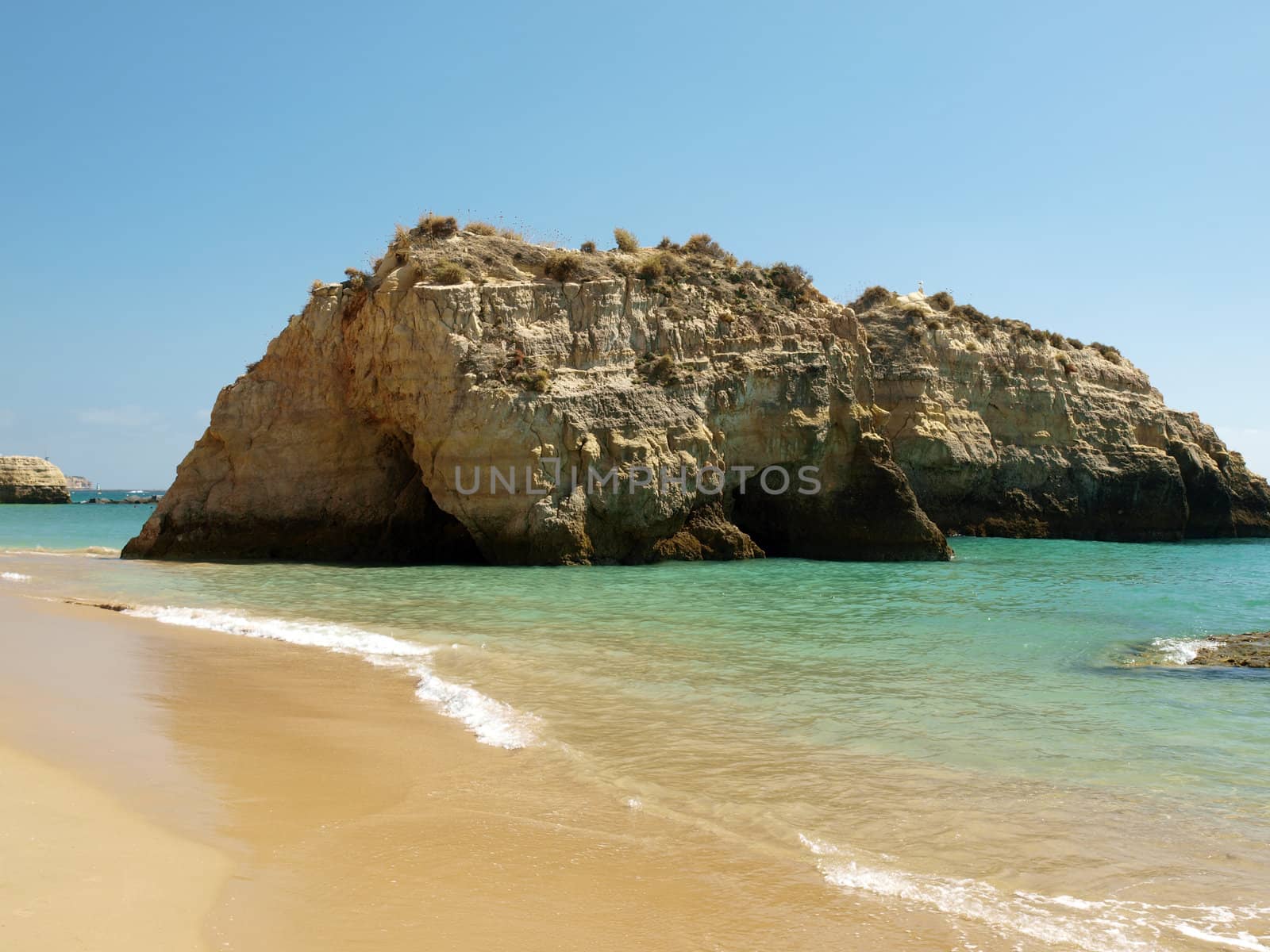 Colourful rocks on the Algarve coast 