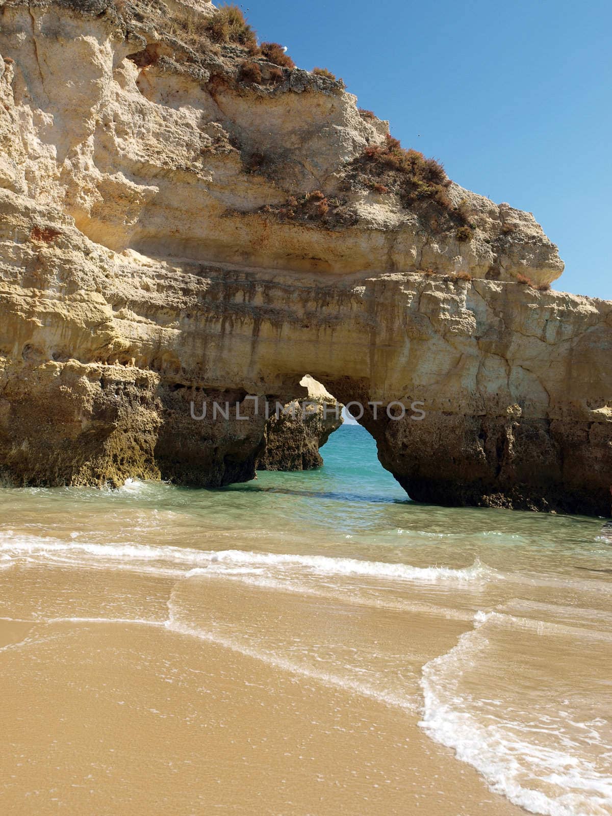 Colourful rocks on the Algarve coast 