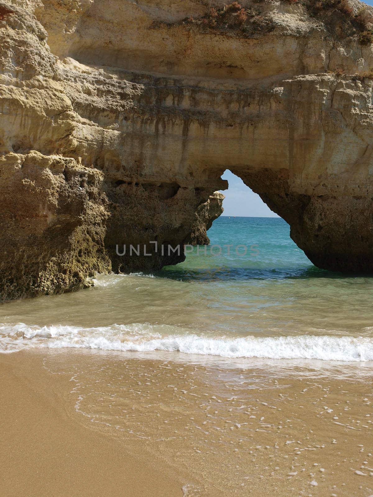 Colourful rocks on the Algarve coast 