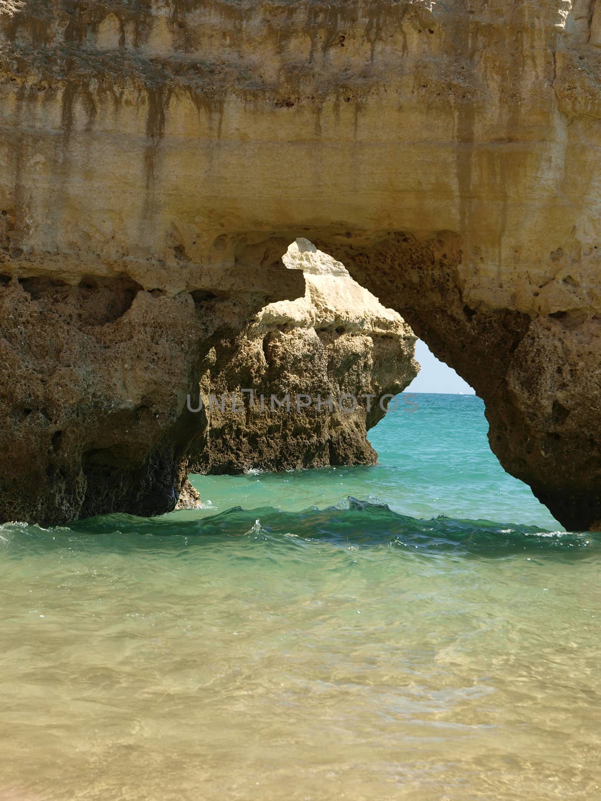 Colourful rocks on the Algarve coast 