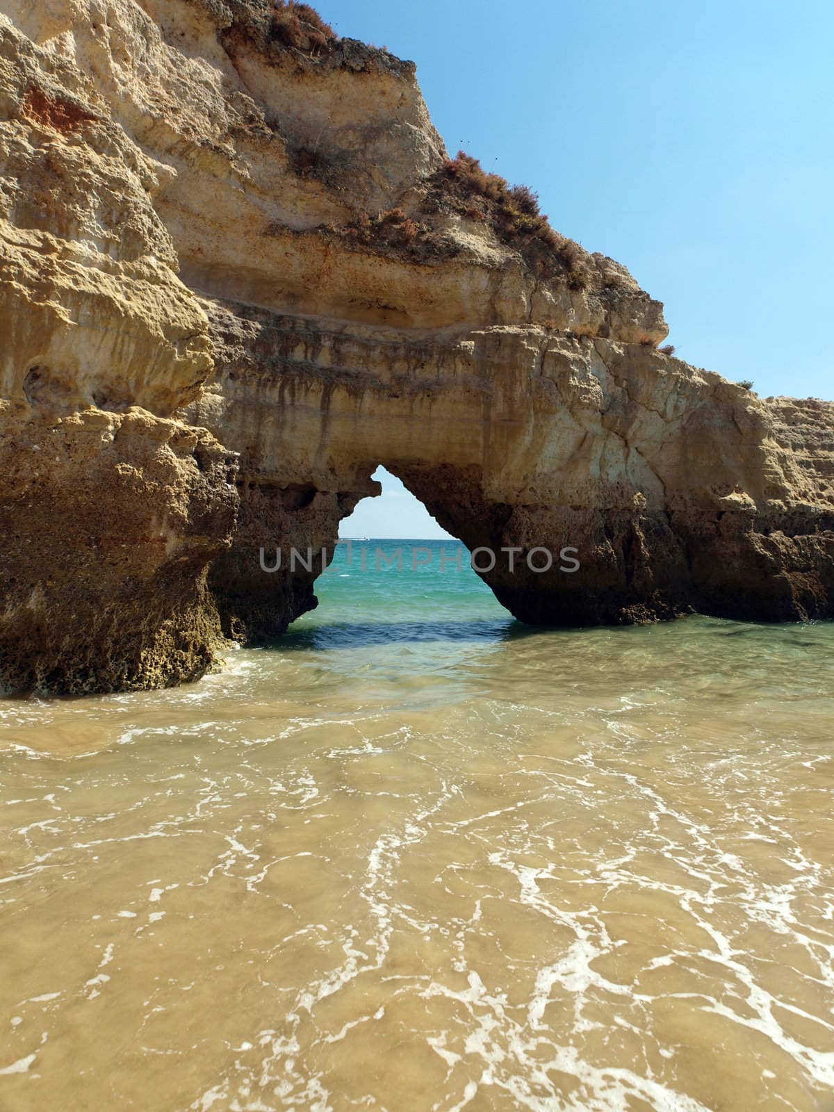 Colourful rocks on the Algarve coast 