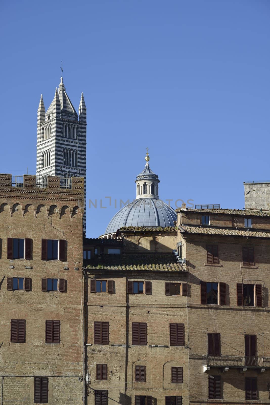 Ancient palace in Siena by mizio1970