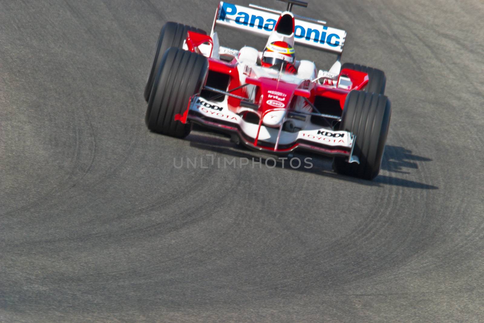 JEREZ DE LA FRONTERA, SPAIN - JUN 22: Ricardo Zonta of Toyota F1 races on training session on  June 22 , 2005, in Jerez de la Frontera , Spain
