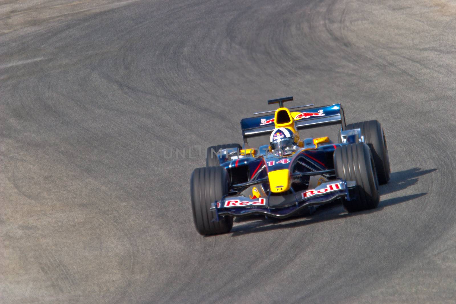 JEREZ DE LA FRONTERA, SPAIN - JUN 22: David Coulthard of Red Bull Racing races on training session on  June 22 , 2005, in Jerez de la Frontera , Spain
