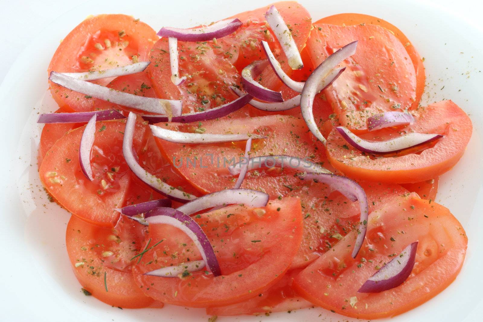 Tomato salad with onion
