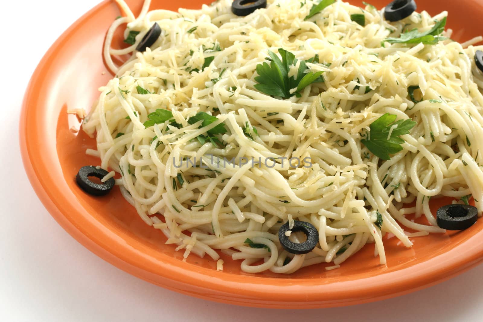 Spaghetti with cheese and parsley