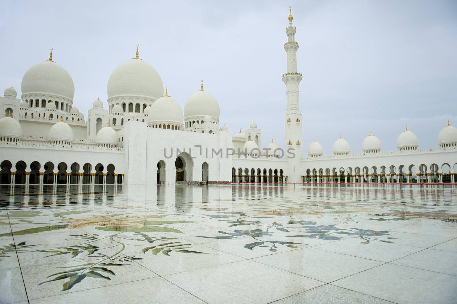 Grand Mosque with white marble in Abu Dhabi by jackq