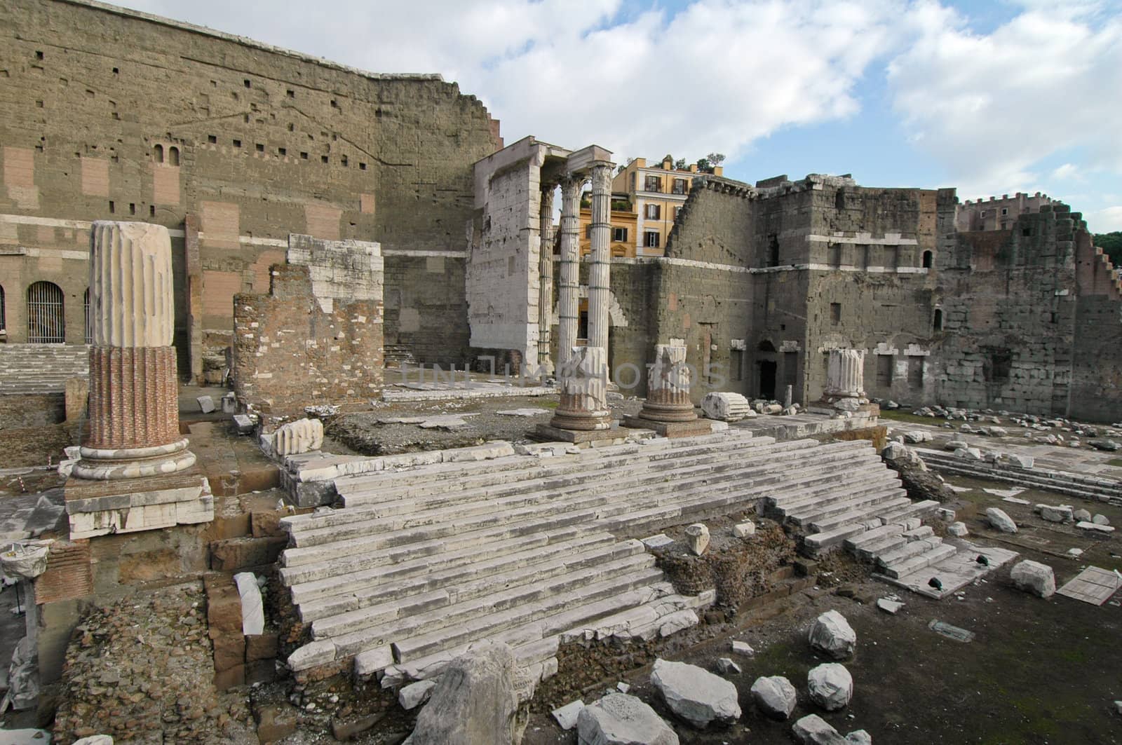 details of the ruins of the Roman Forum