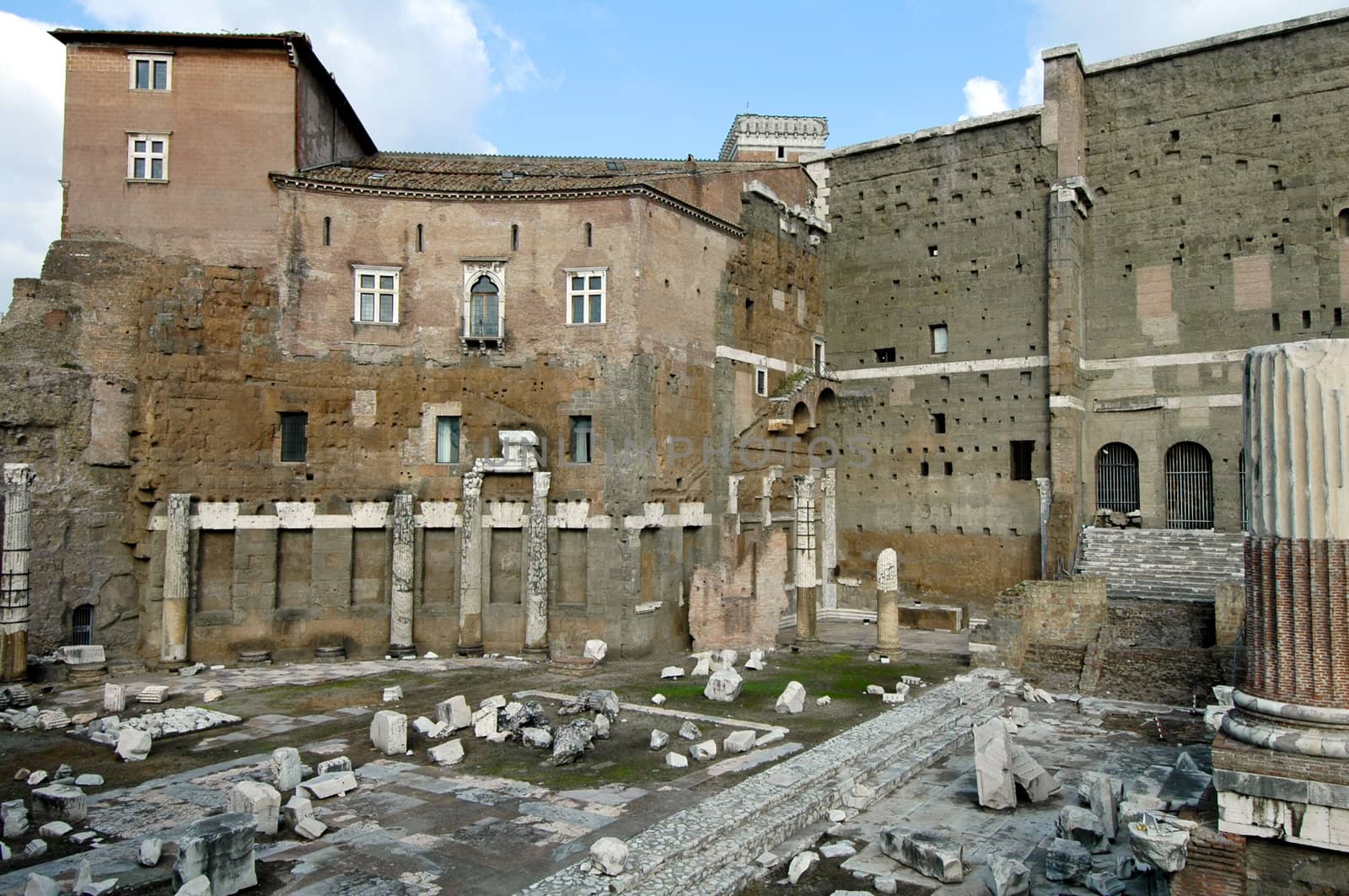 details of the ruins of the Roman Forum
