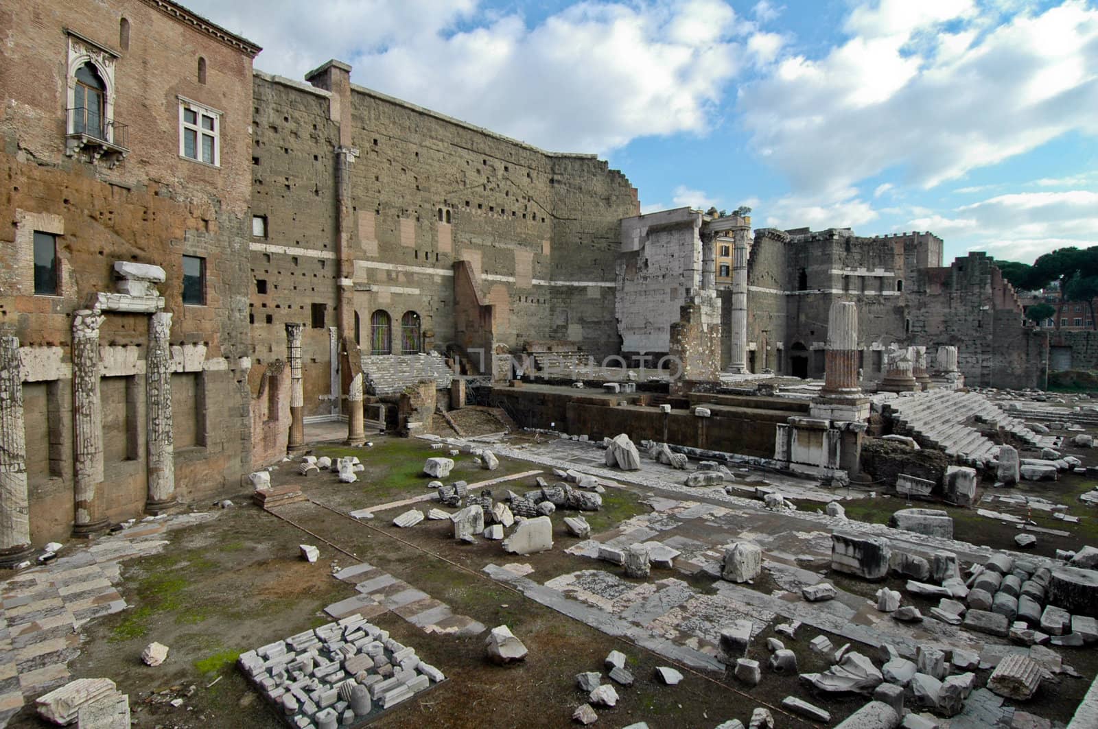 details of the ruins of the Roman Forum