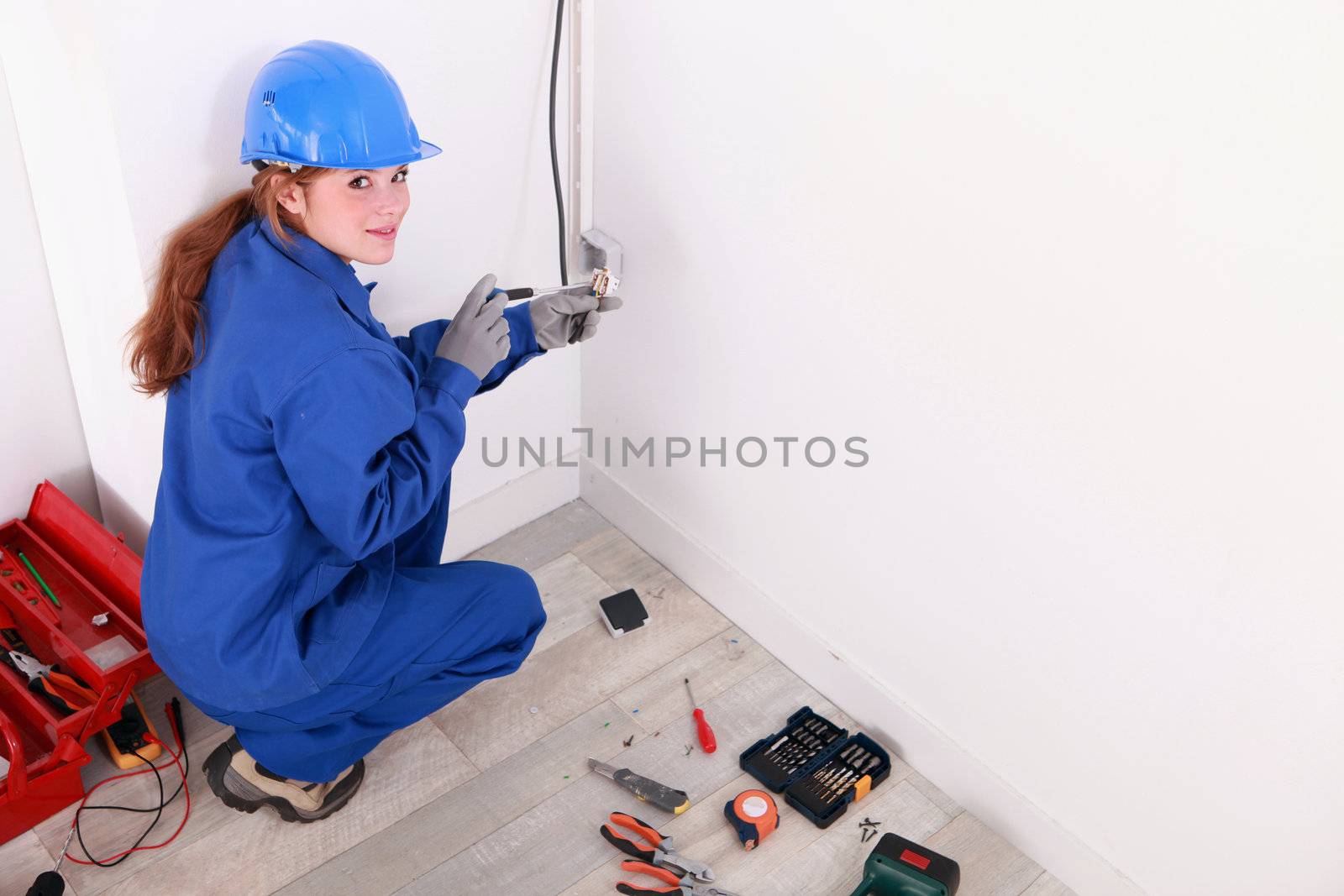 Female electrician by phovoir