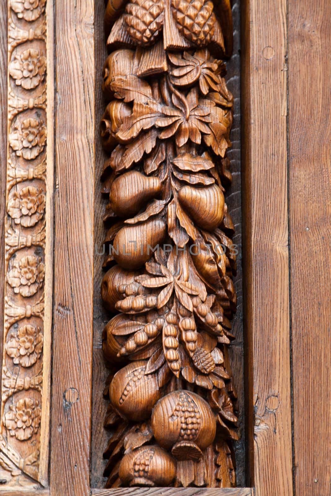Florence-Wooden door of the Basilica of Santa Croce
