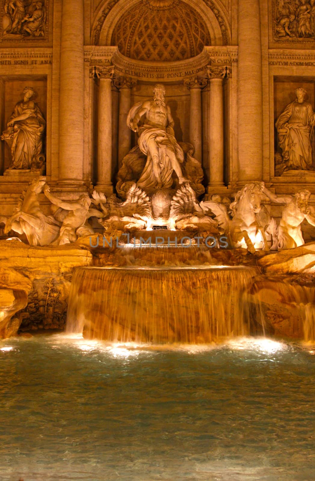 Trevi Fountain by ca2hill