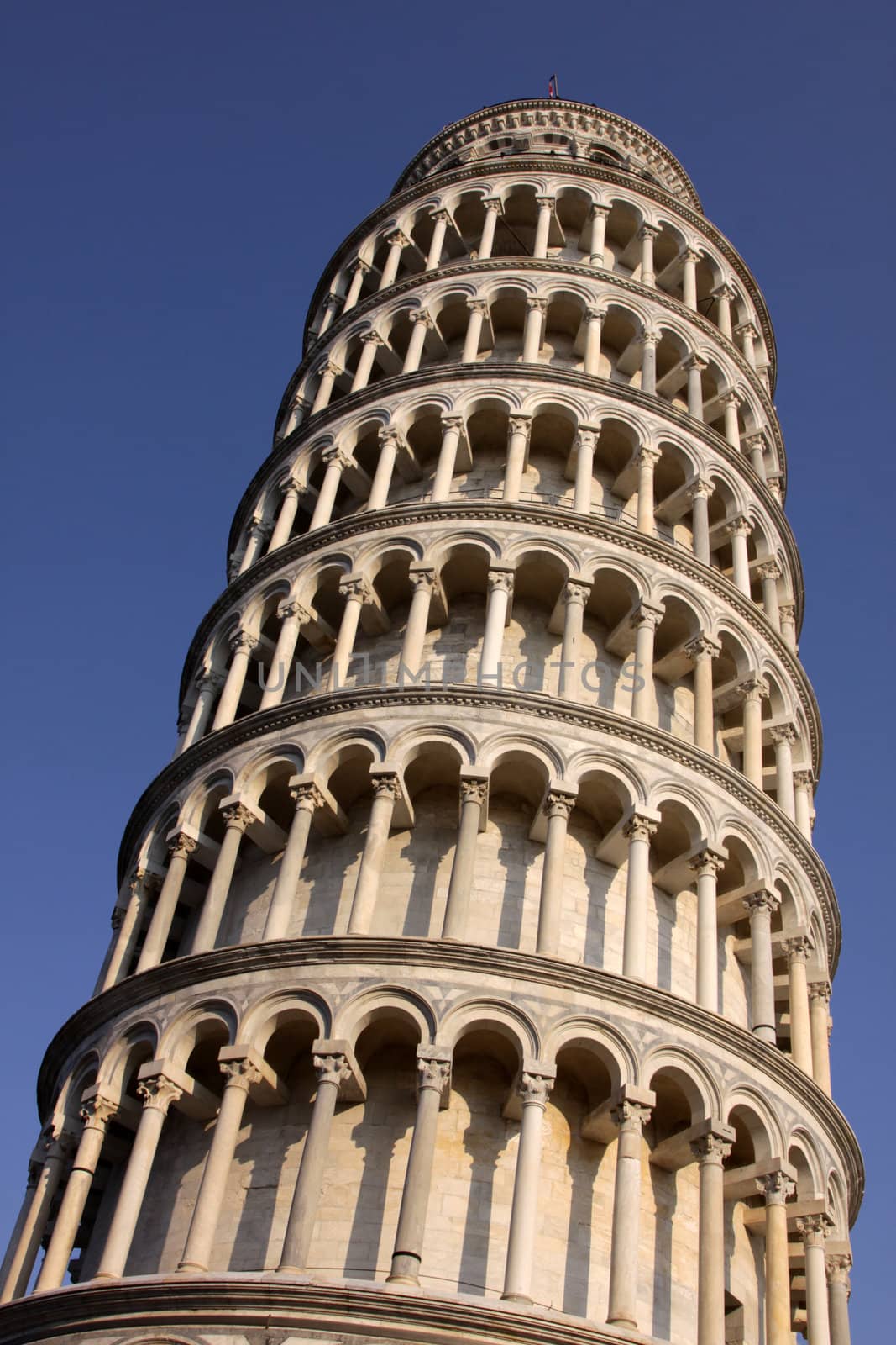 The leaning tower of Pisa in the Piazza del Duomo, in Pisa, Tuscany, Italy.
