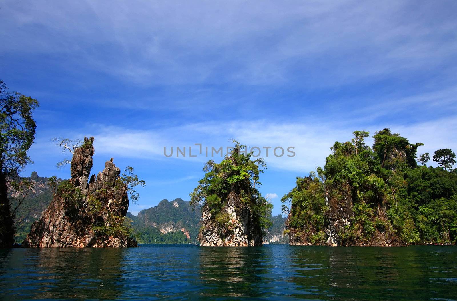 Thailand guilin lake by vichie81
