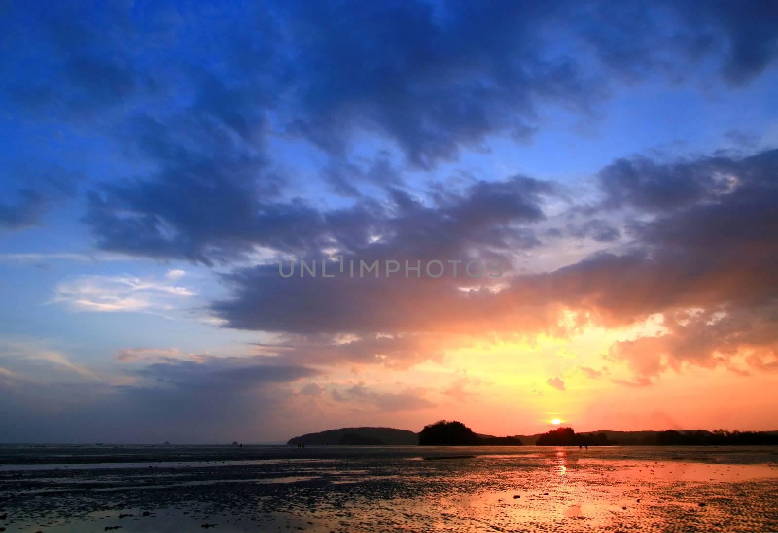 Sunset at Beach Thailand by vichie81