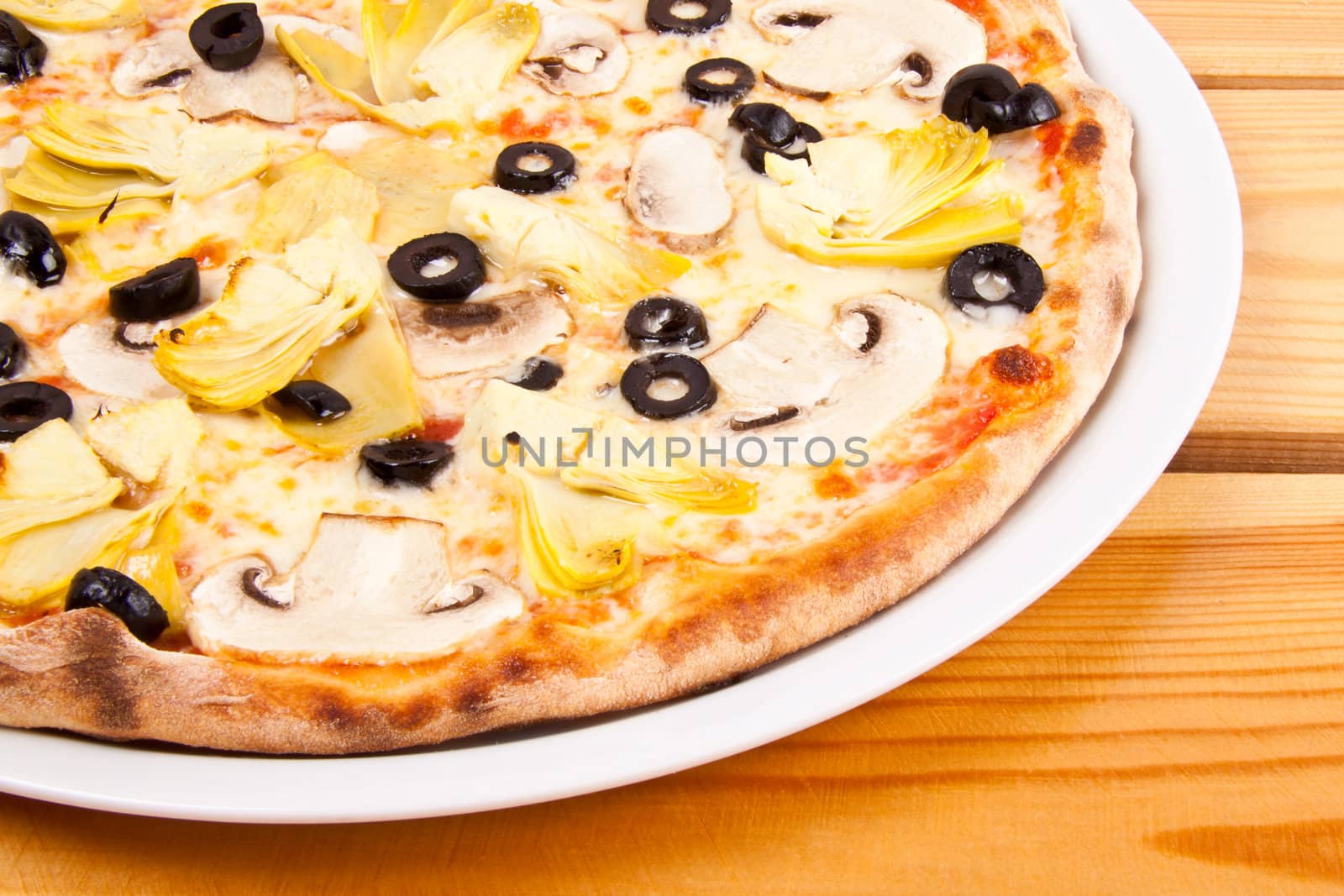 Pizza with olives and mushrooms by ozaiachin