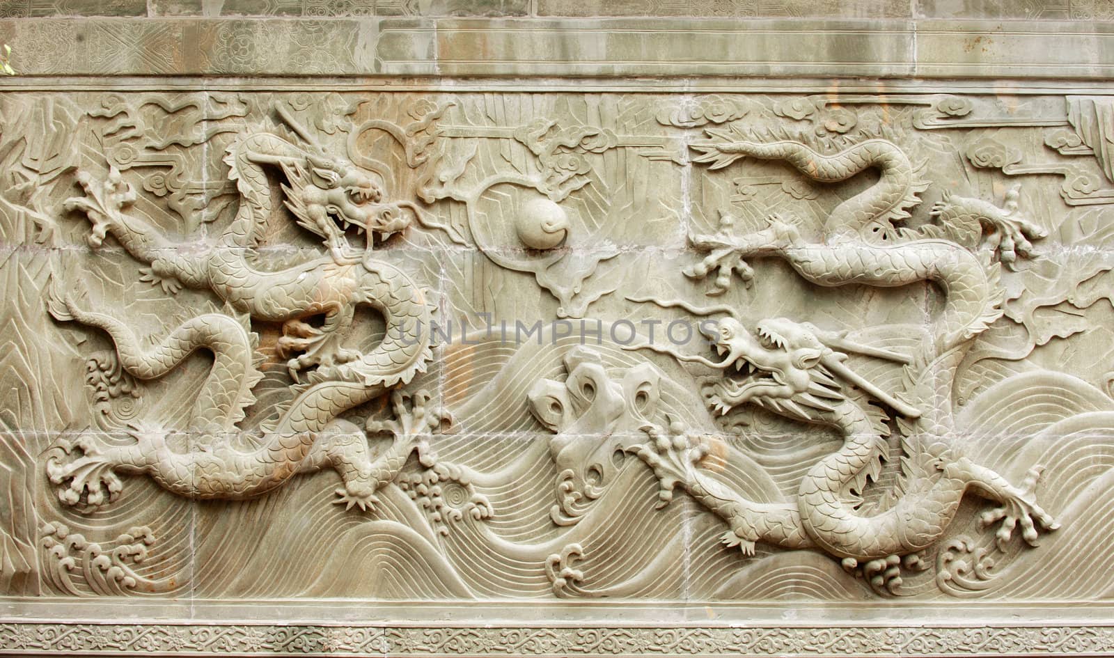 dragon's relief : chinese royal totem by jackq