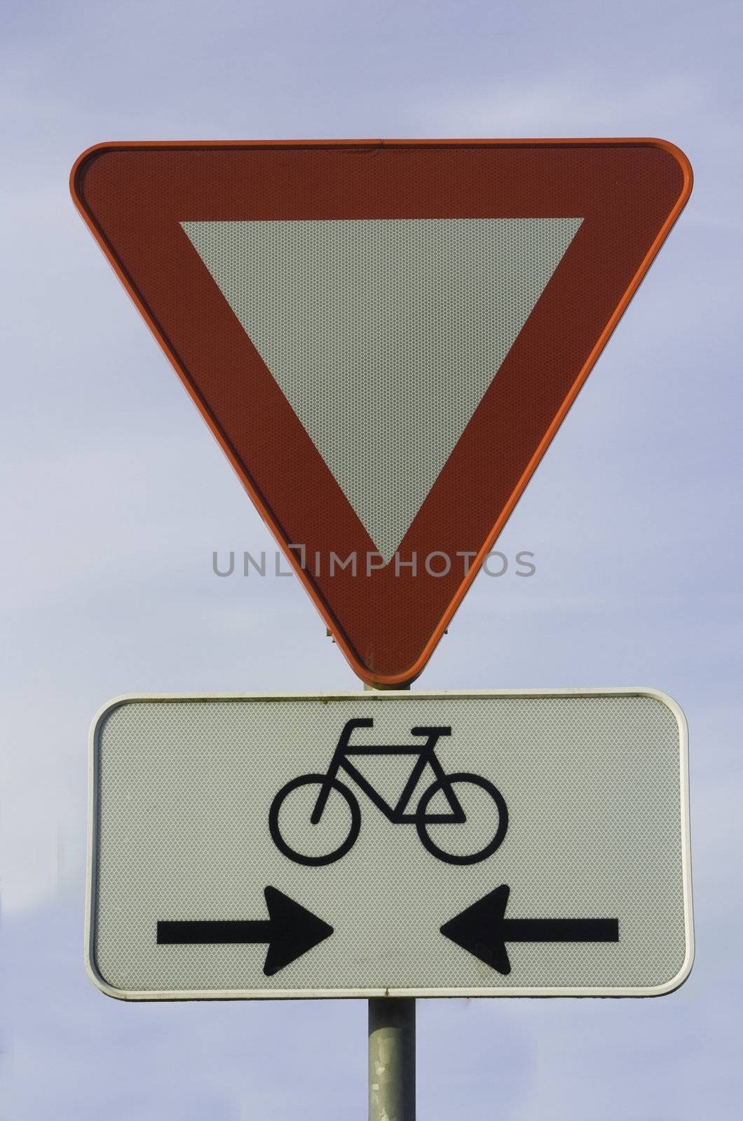 Dutch traffic sign, bicycle priority