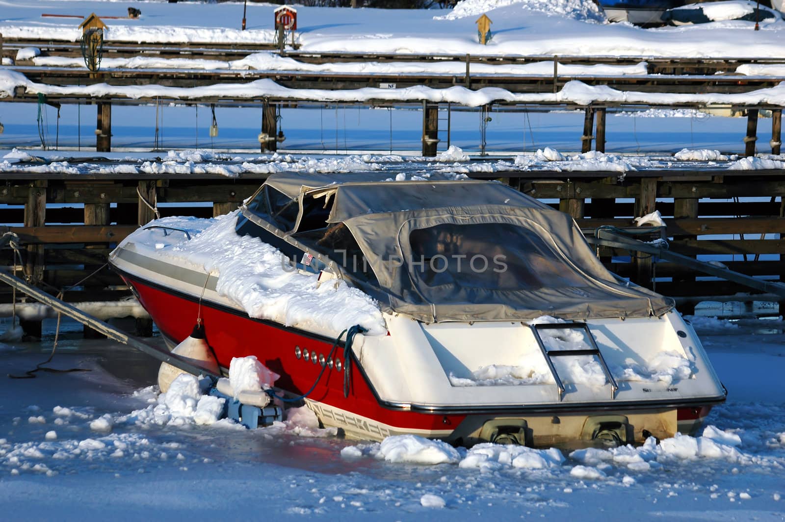 Boat in ice.
This is not good. 
From a winterday in Larvik, Norway.