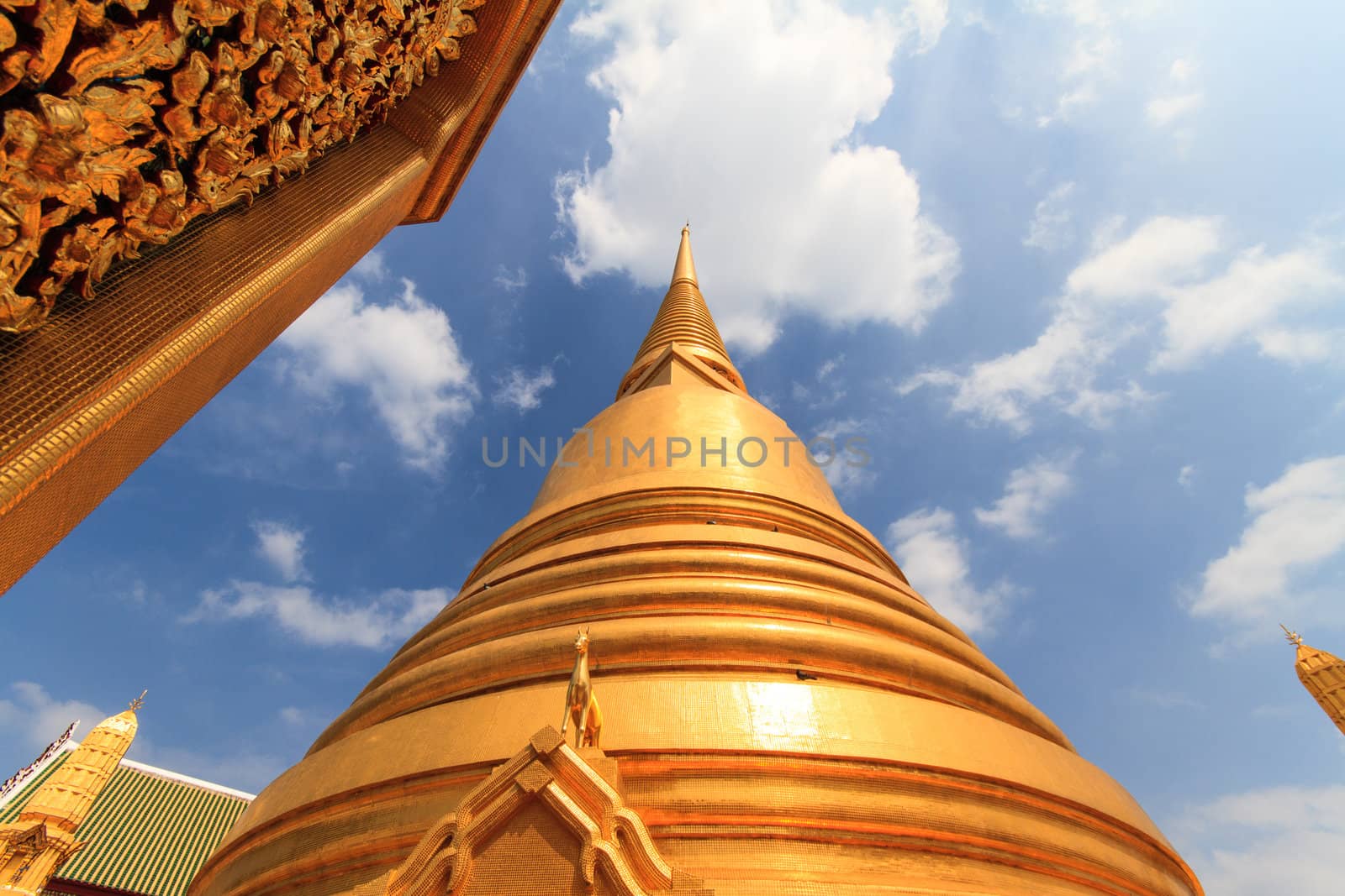 Wat Boworn niwate by thanomphong