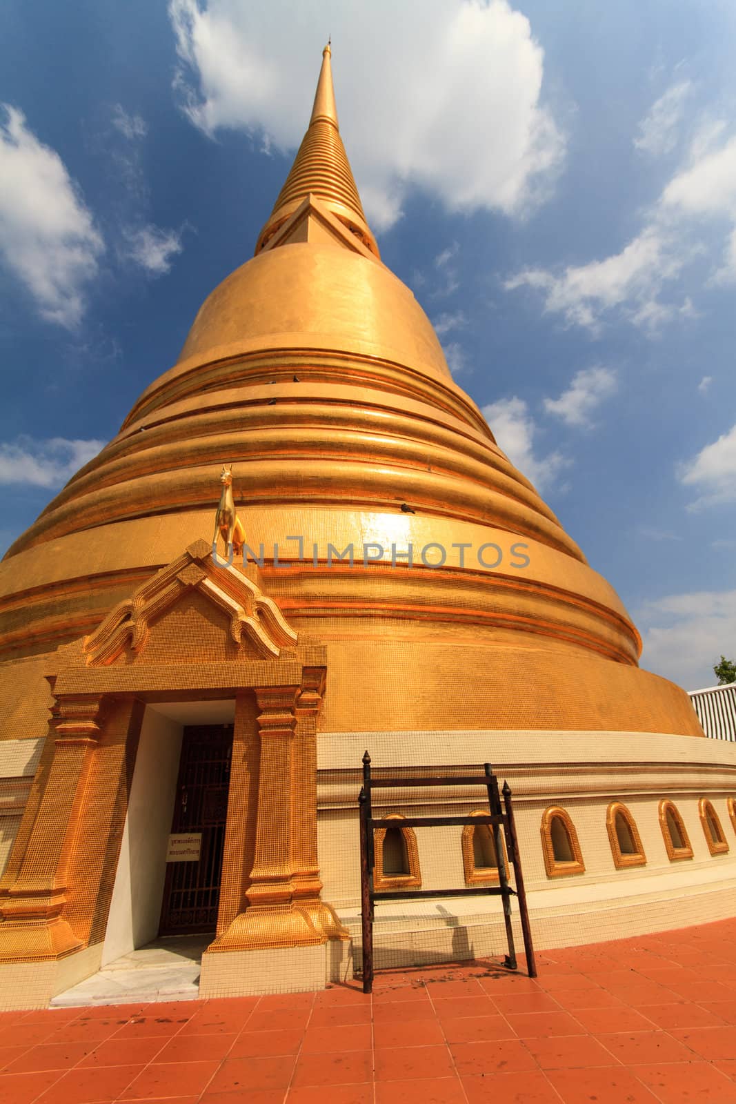 Wat Boworn niwate by thanomphong