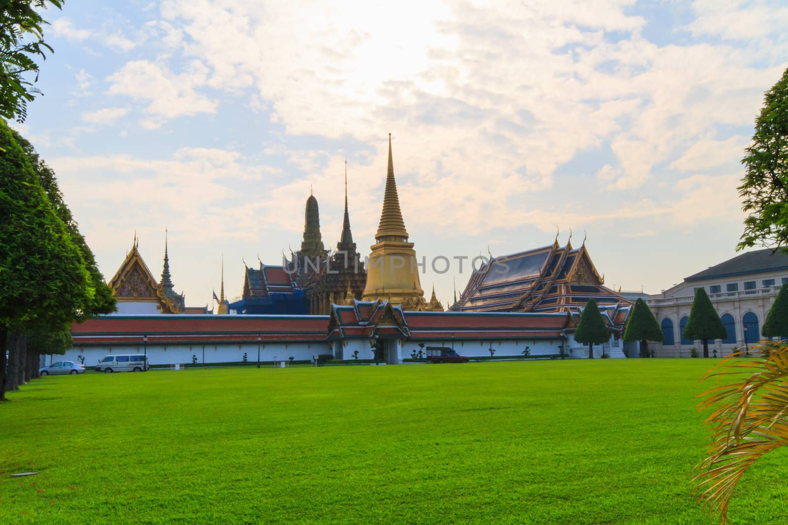 The temple Wat phra kaeo  by thanomphong