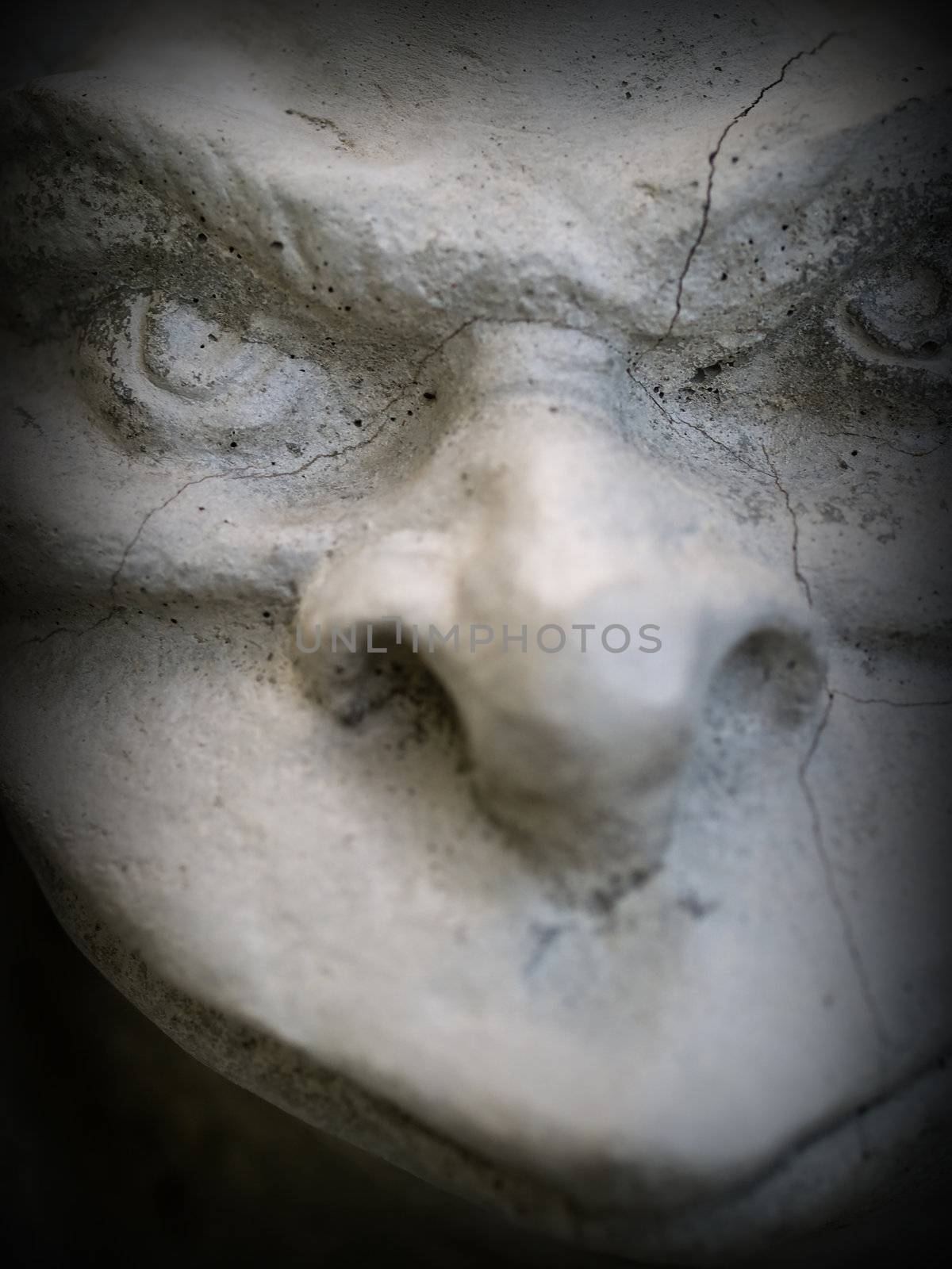 Gargoyle Statue by Frankljunior