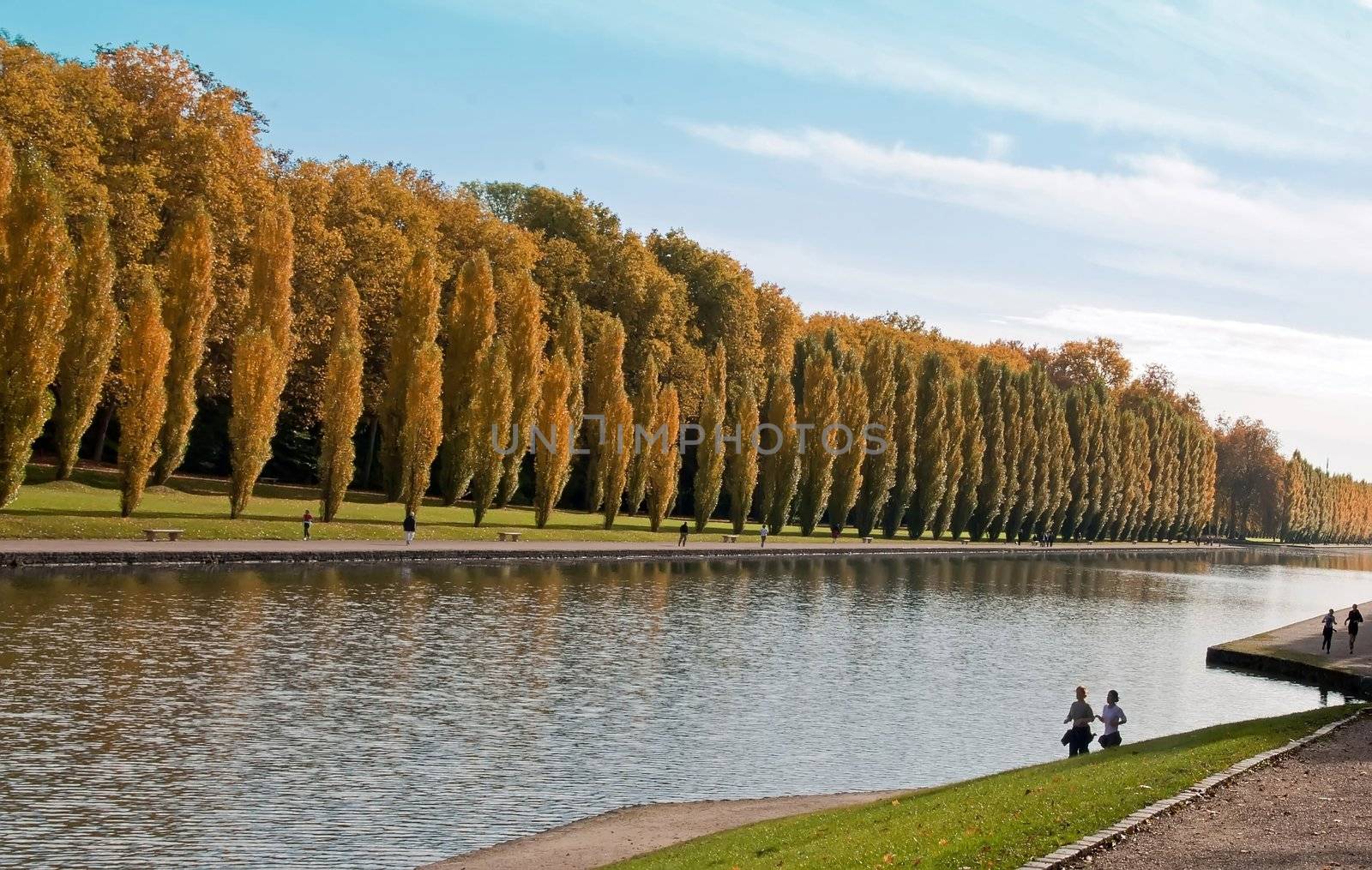 park of sceaux (Hauts de Seine France), Grand Canal and joggers