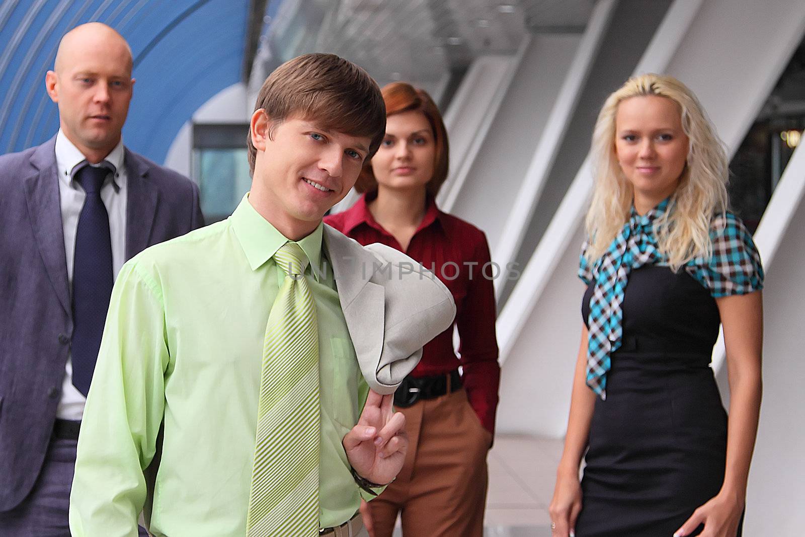 The command of business men and women discusses the project