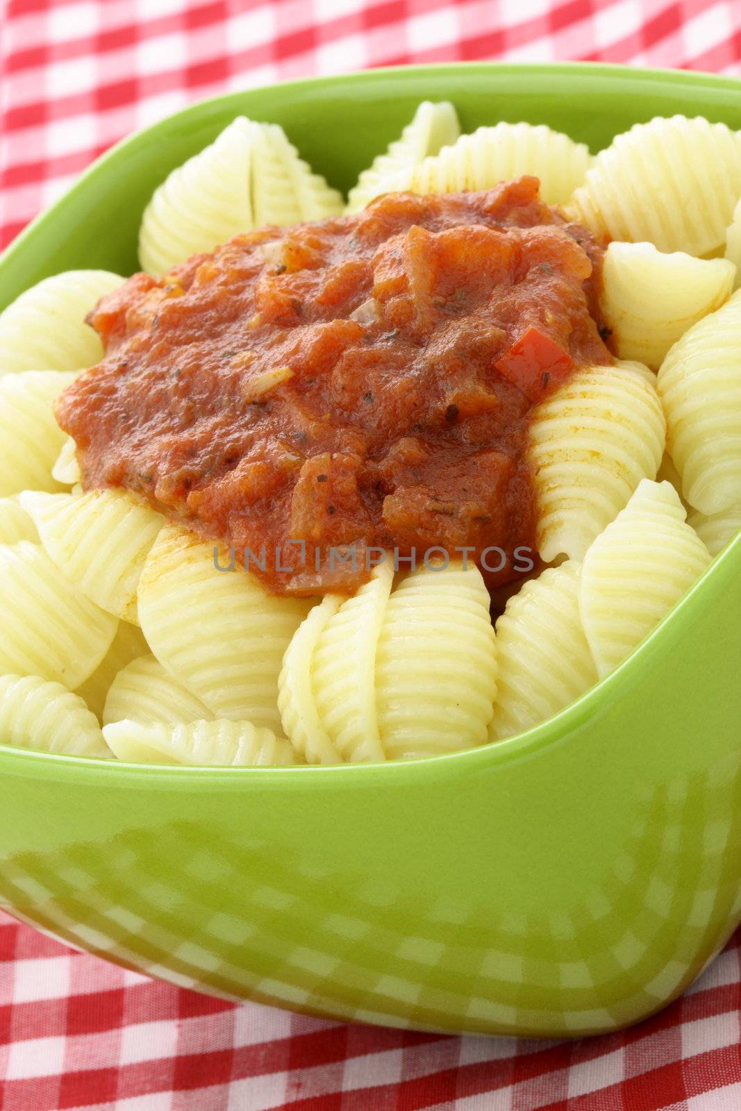 Delicious pasta shells with fresh marinara sauce by tacar