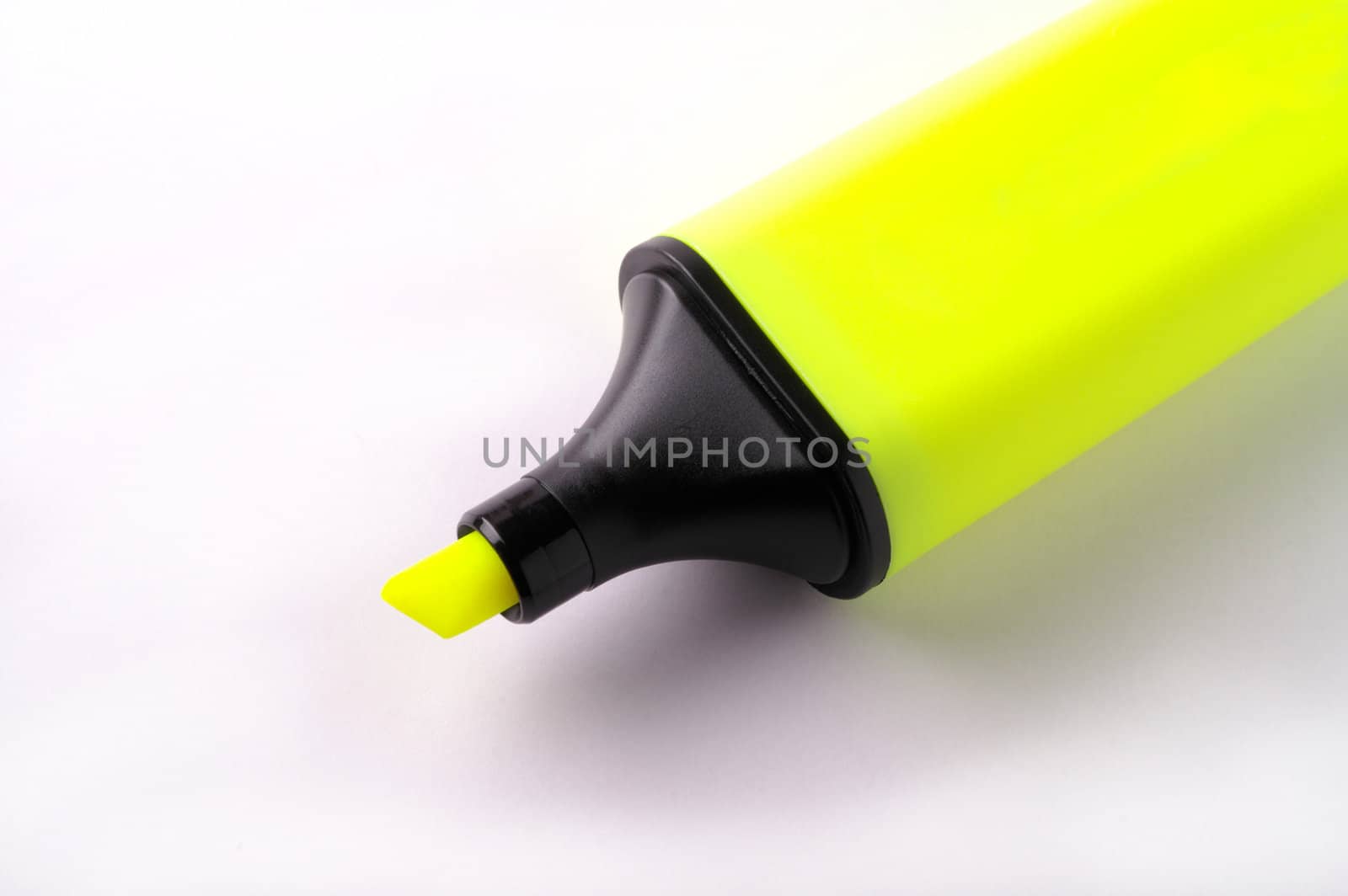 Highlighter isolated with clipping path by Laborer