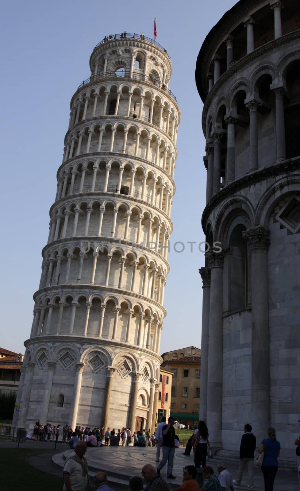 The leaning tower of Pisa in the Piazza del Duomo, in Pisa, Tuscany, Italy.
