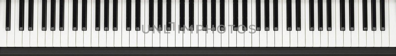 Piano Keyboard by ozaiachin