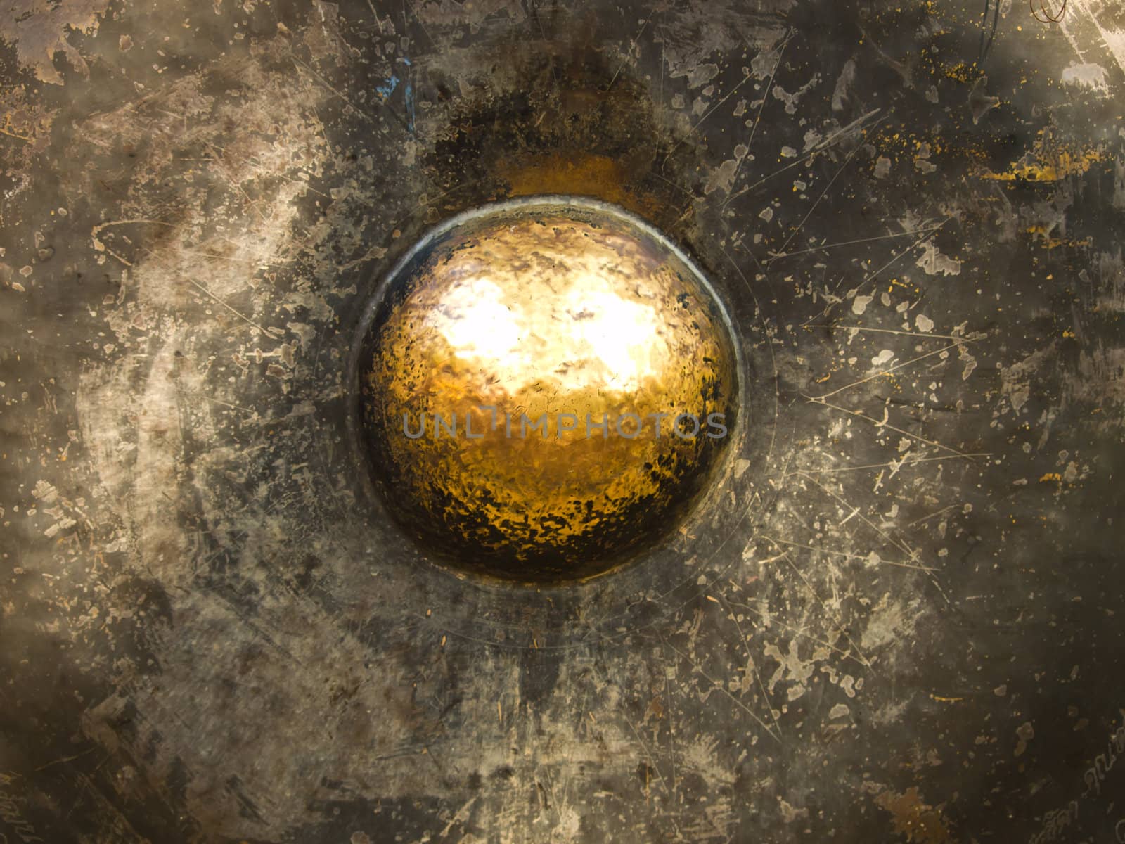 Detail of brass gong by gururugu