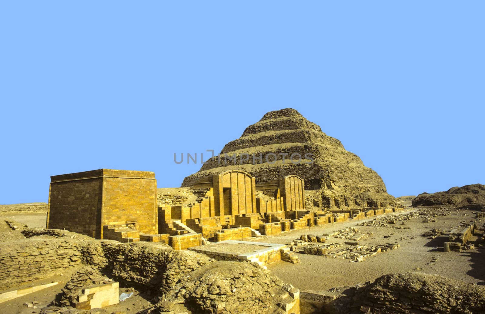 pyramides in Sakara, Egypt by meinzahn