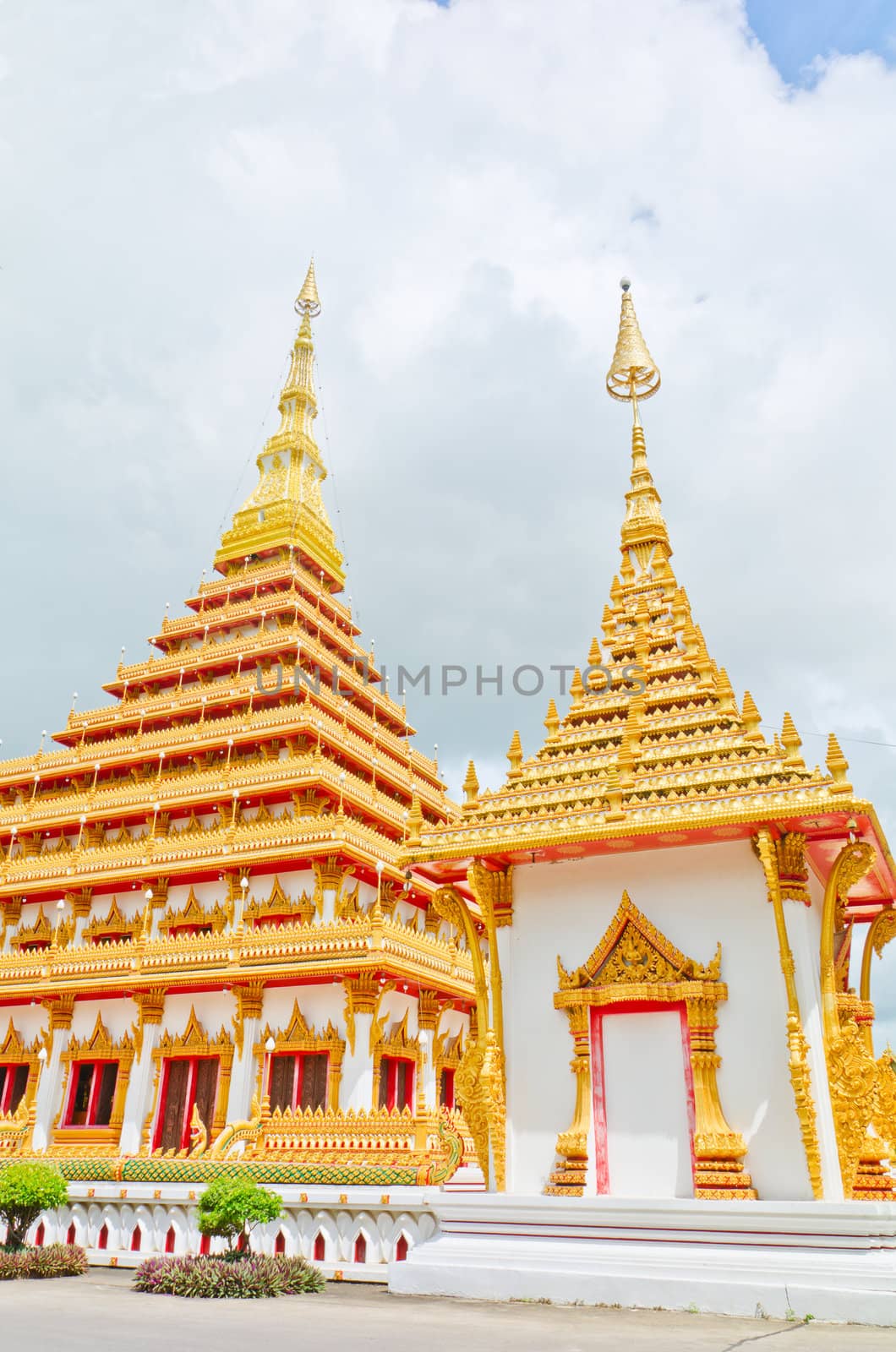 Golden pagoda at the Thai temple
Buddha church at the Thai temple style