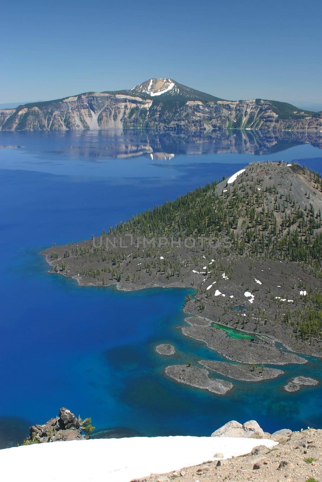 Crater Lake National Park in Oregon, USA