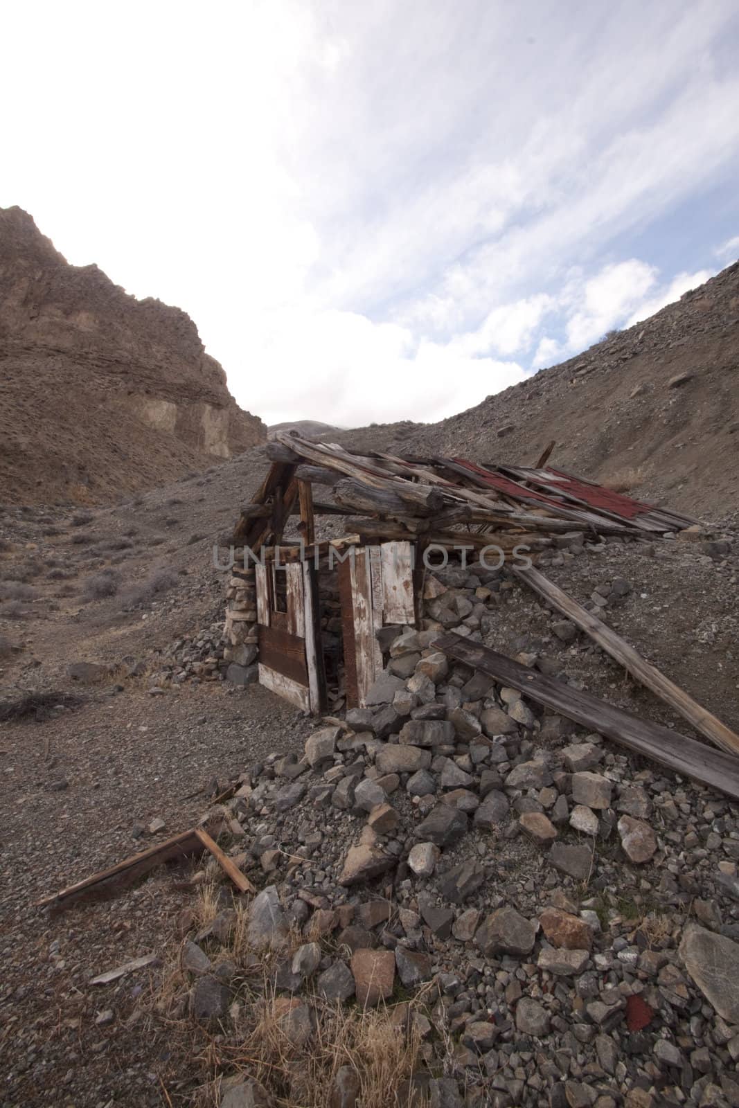Abandoned shack in the desert