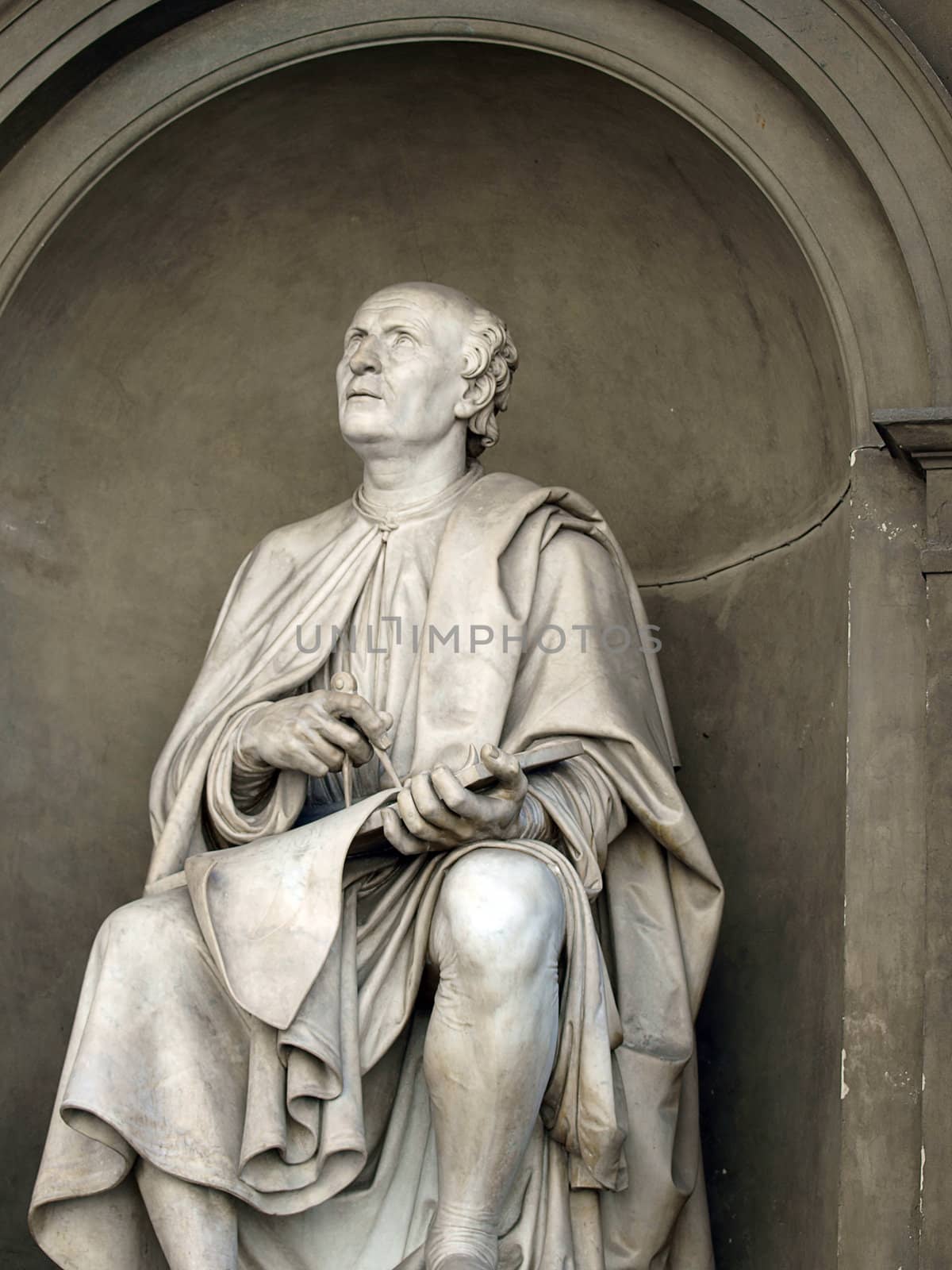 Statue of the famous architect Bruneleschi - Florence.Statue of the famous architect Bruneleschi nearby the Duomo, Florence