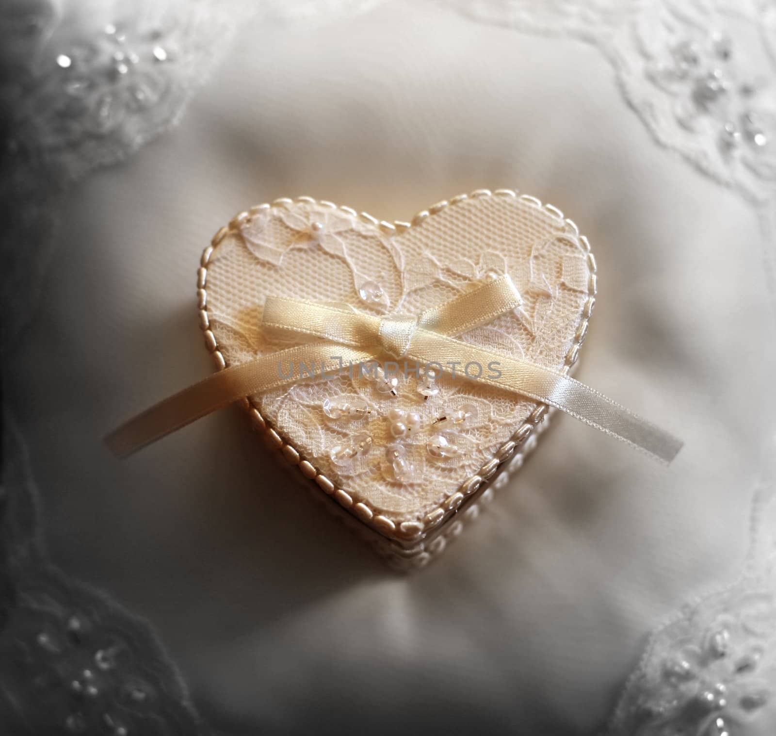 Box for wedding rings in the form of heart