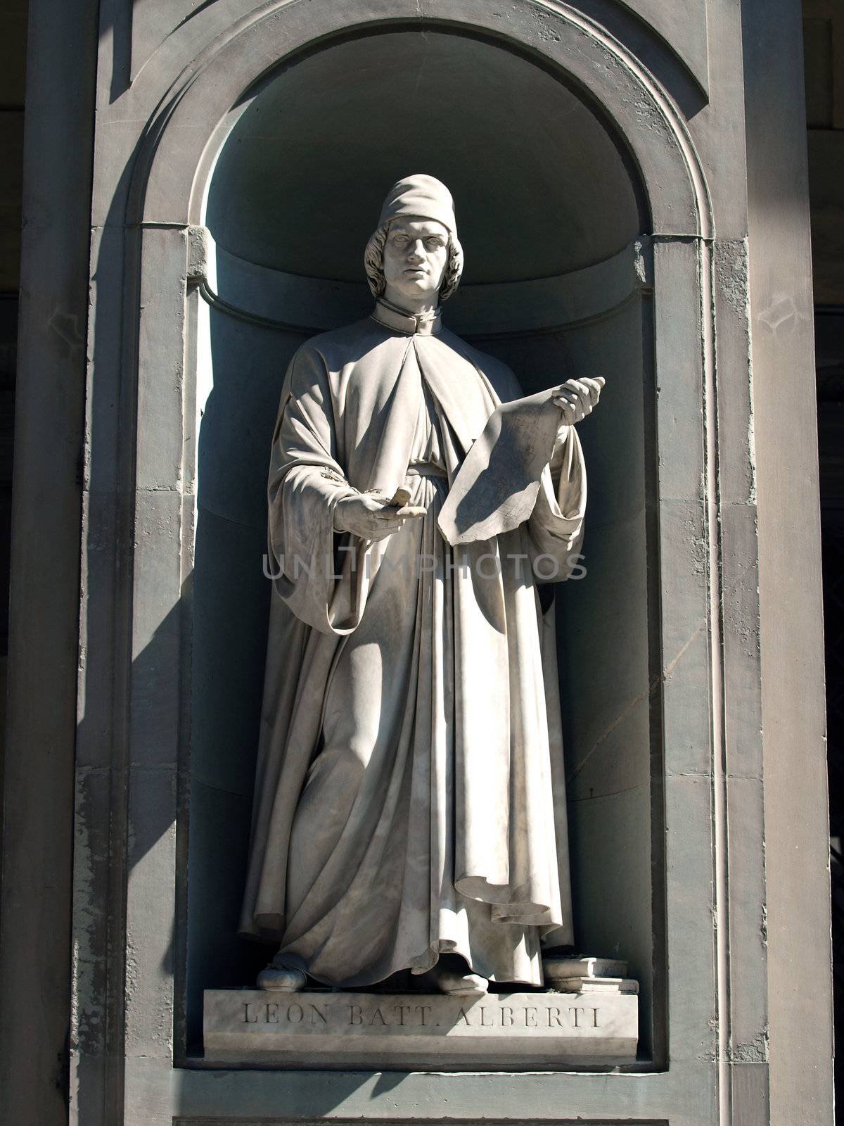 Leon Alberti in the Niches of the Uffizi Colonnade, Florence. The niches beneath the porticos of the Uffizi Gallery were originally designed by Vasari purely as architectural features but by the first half of the 19th Century they were occupied by 28 statues of famous people from the worlds of politics, art, literature, science, the judiciary and also religious figures