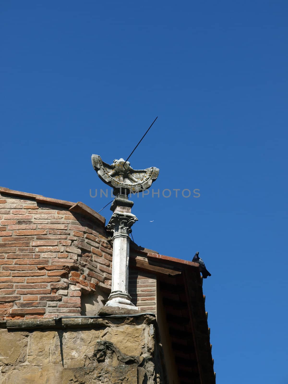 Florence - The sundial on Ponte Vechio