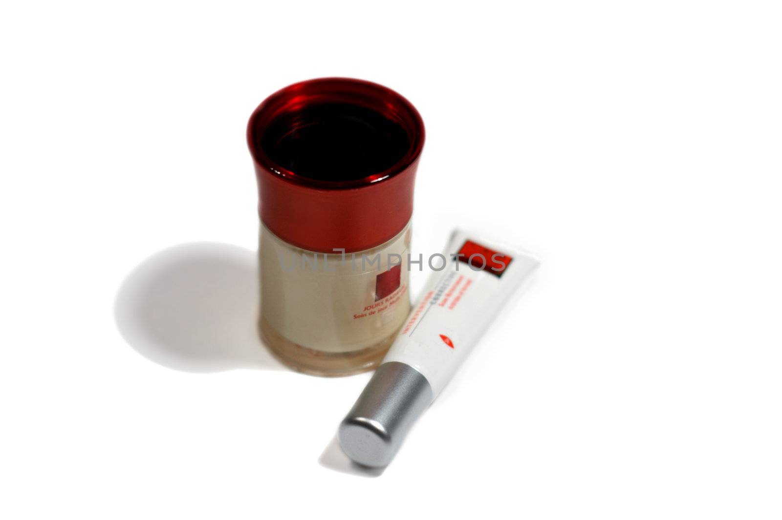 Cosmetics or body care jar ant tube