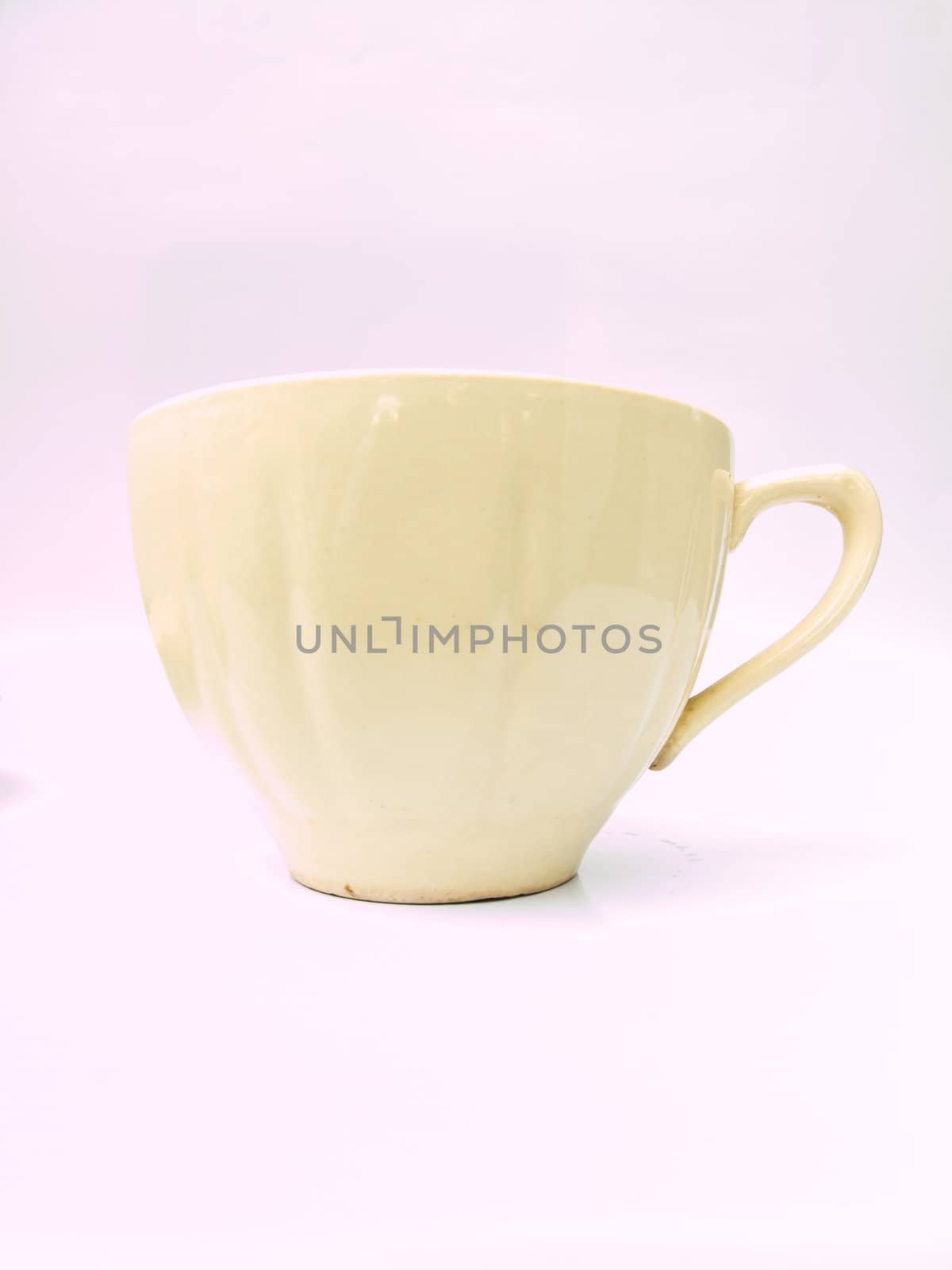 A Chiness porcelain tea cup