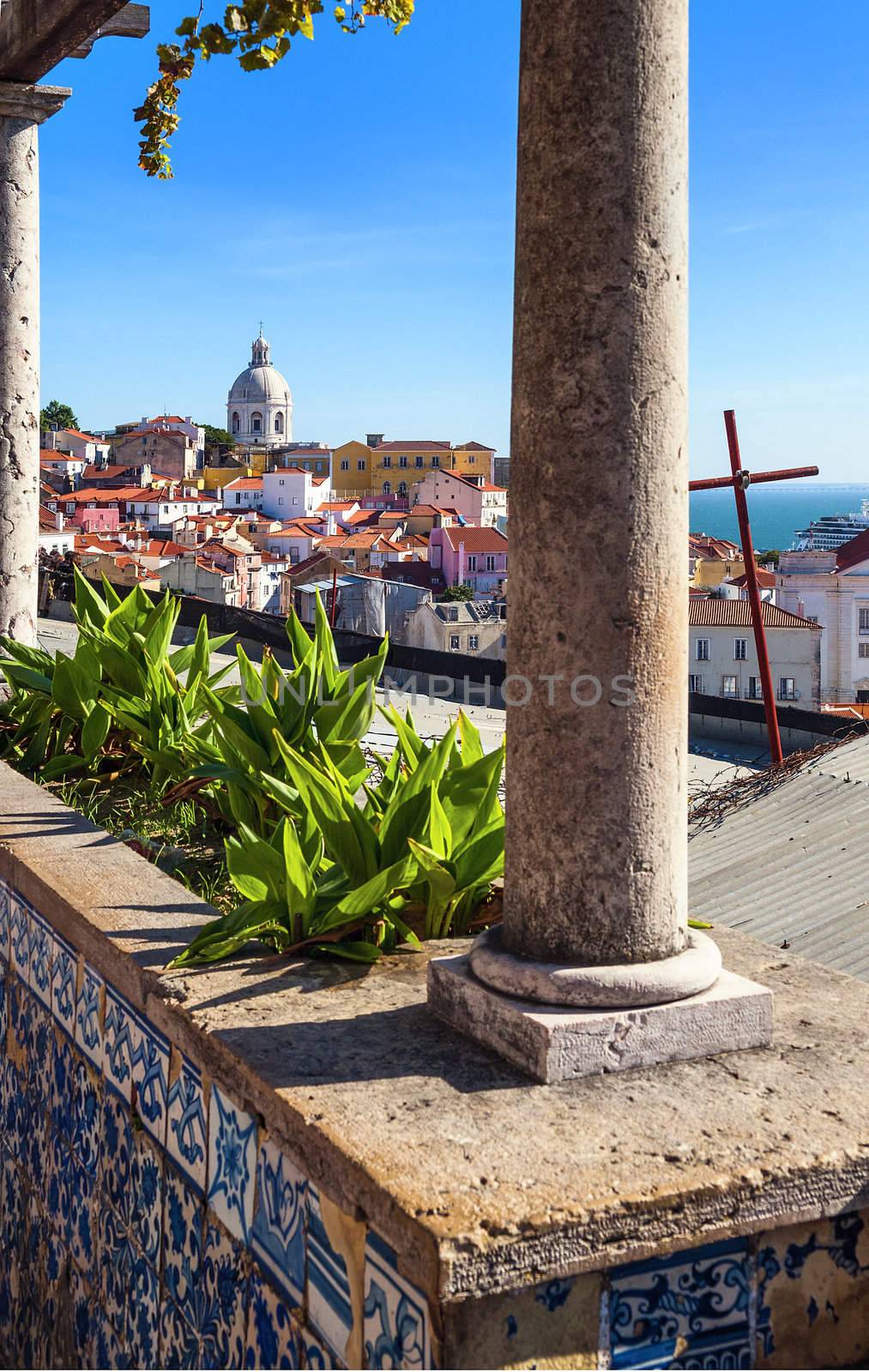 Lisbon View by ventdusud