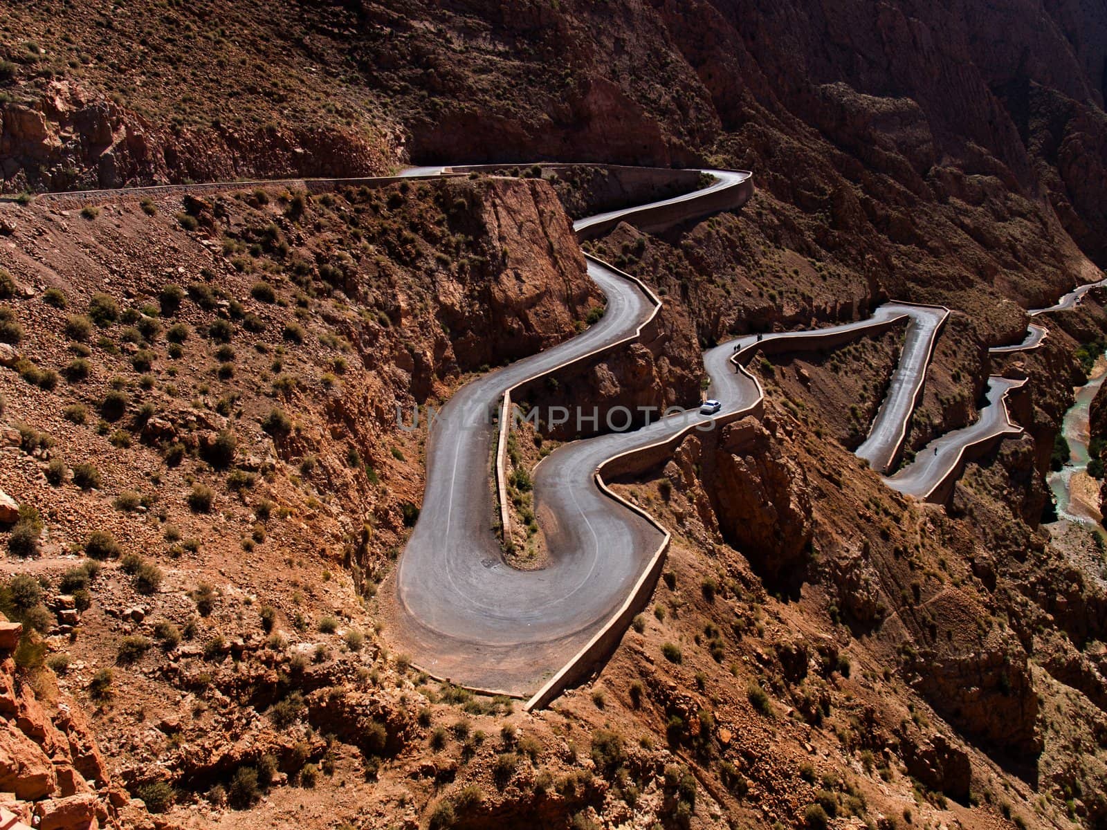 Serpentines in Dades Valley  by rzoze19
