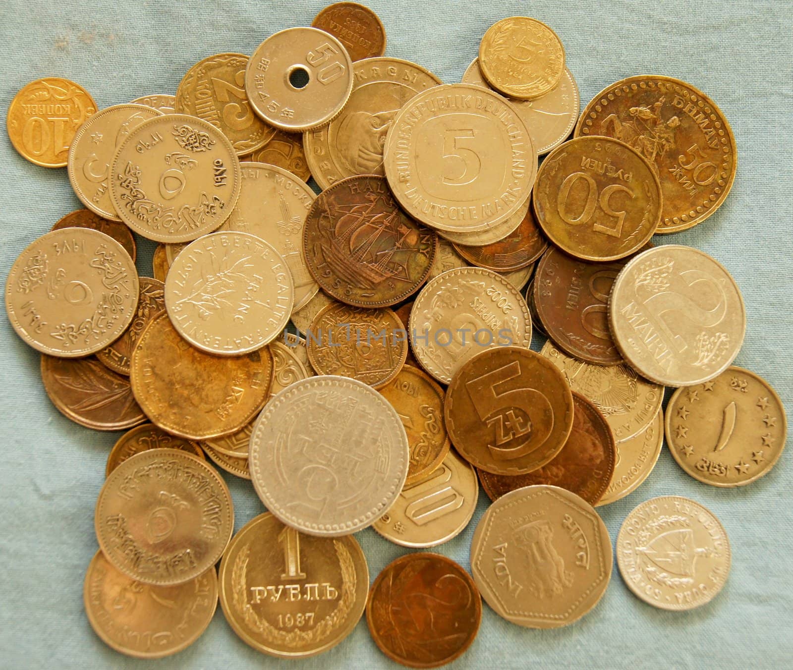 Many coins of many states