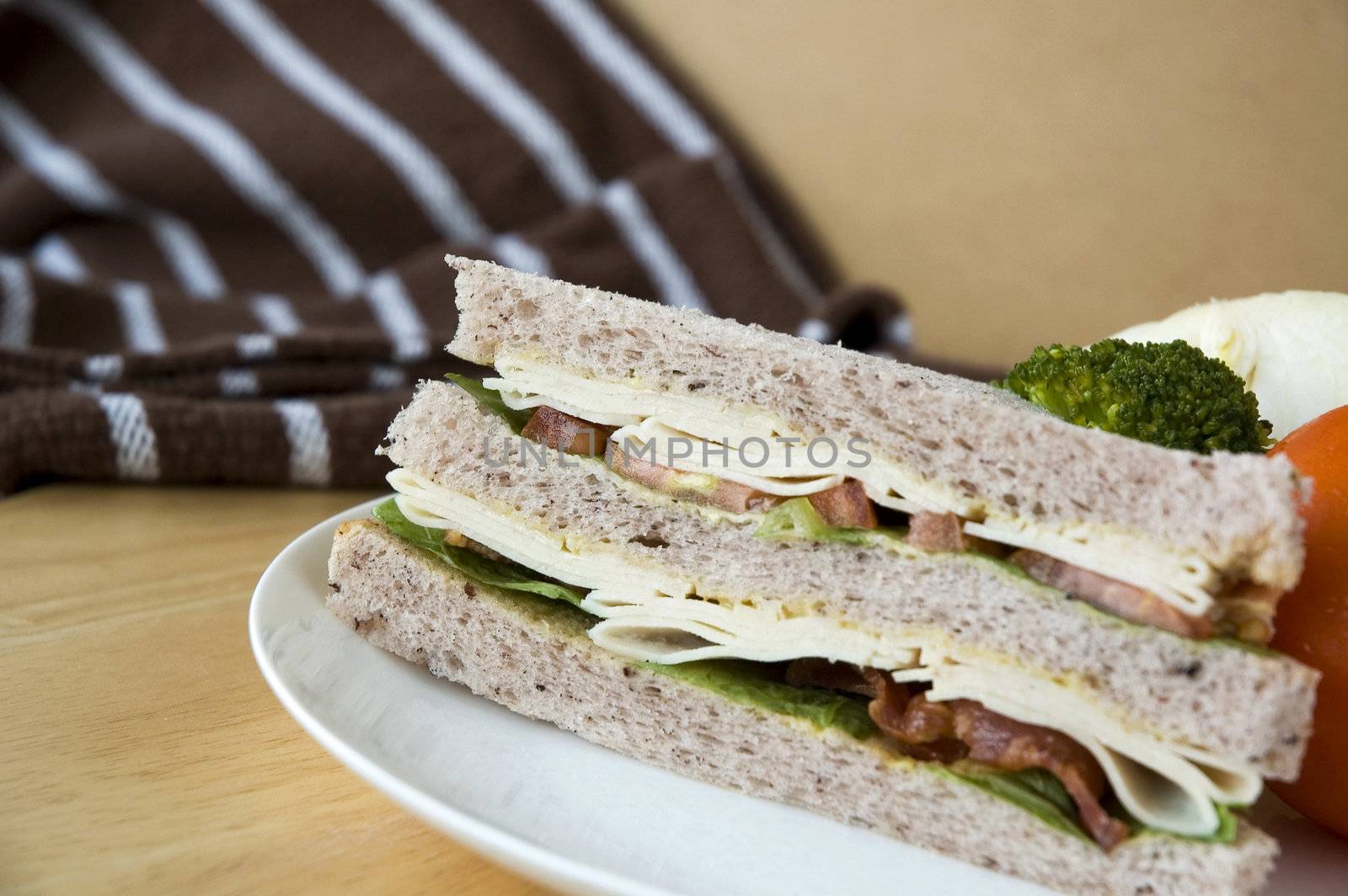 close up gaba bread sandwich serve on white plate