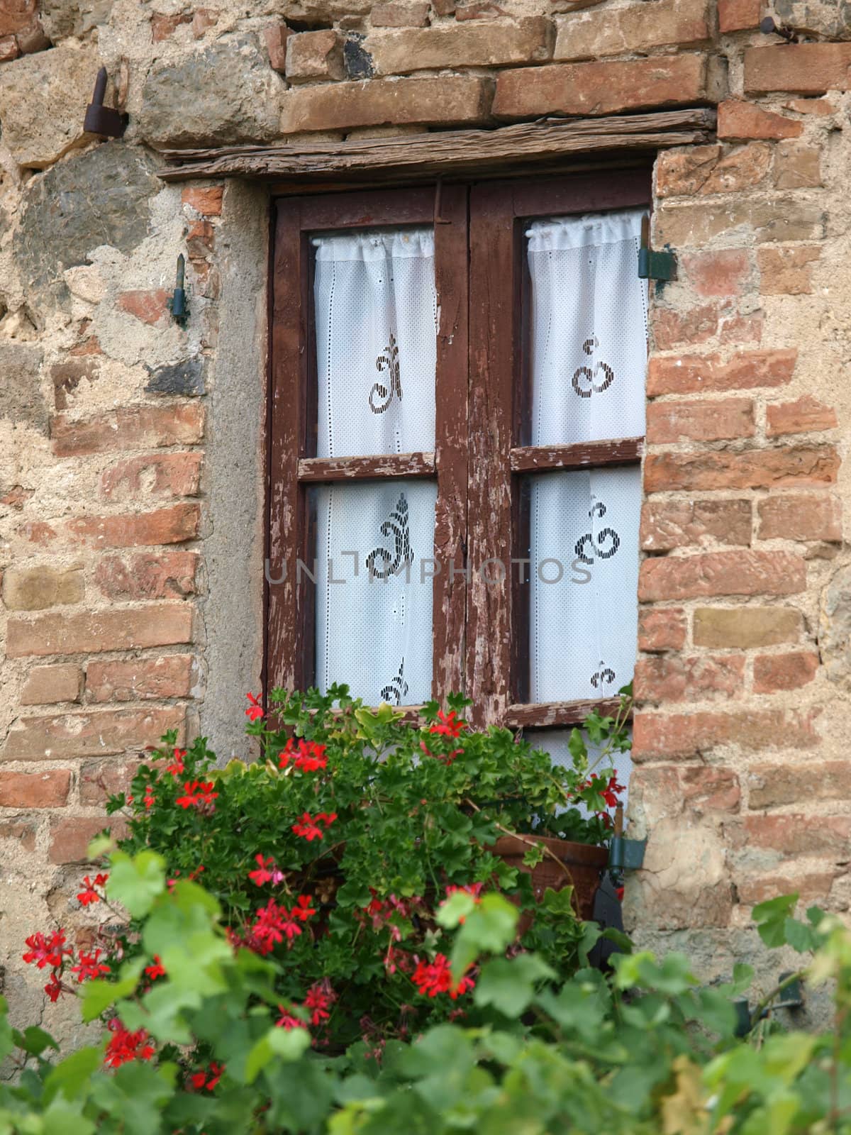  Monteriggioni, medieval village in Tuscany